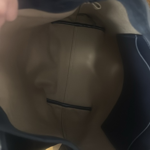 Madewell Essential Bucket Tote Suede Deep Indigo - Picture 12 of 12